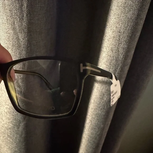 Tom Ford Black Rectangular Eyeglasses - Picture 5 of 6